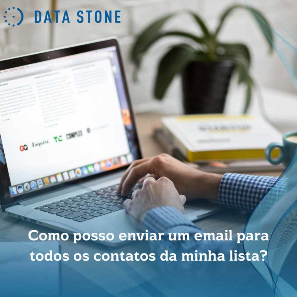 Como posso enviar um email para todos os contatos da minha lista